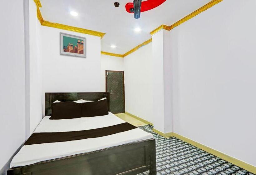 Hotel Oyo Green Hostel & Lodge