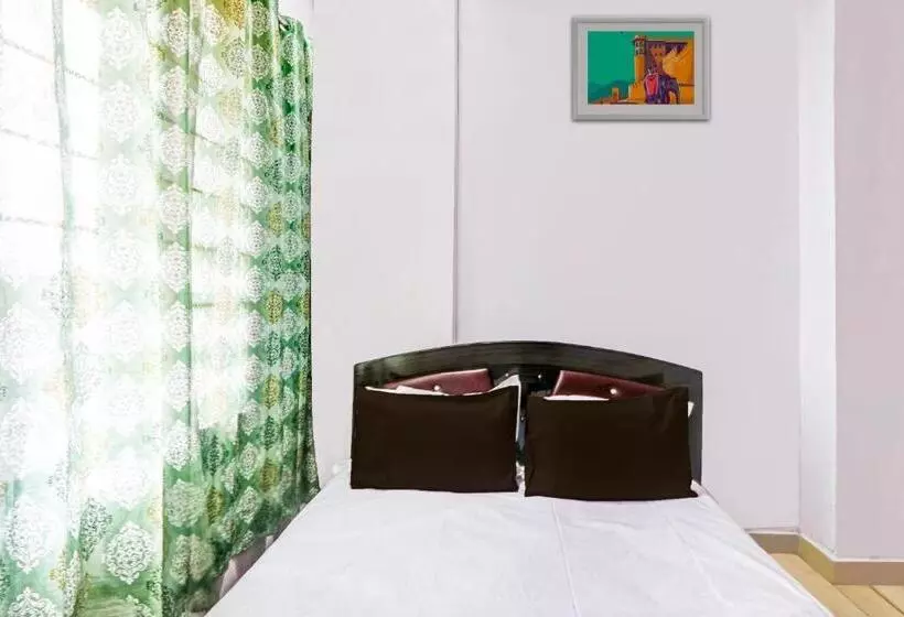 ホテル Oyo Green Hostel & Lodge