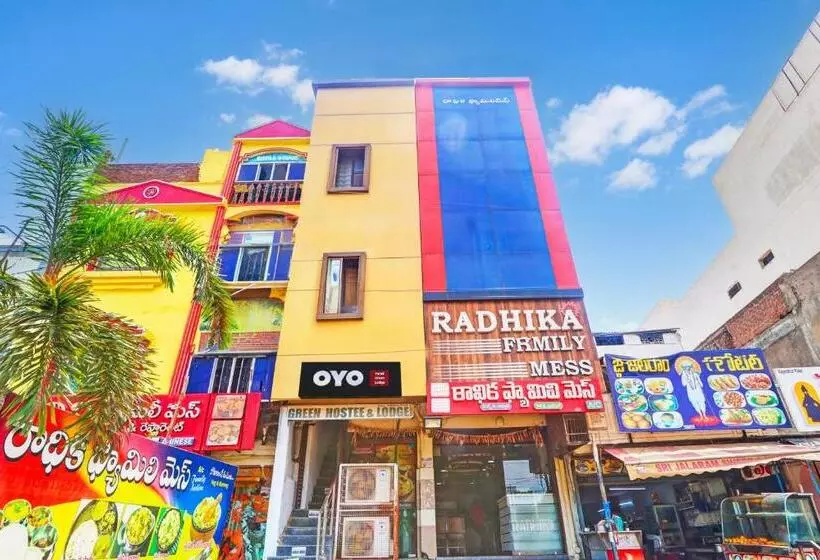 ホテル Oyo Green Hostel & Lodge
