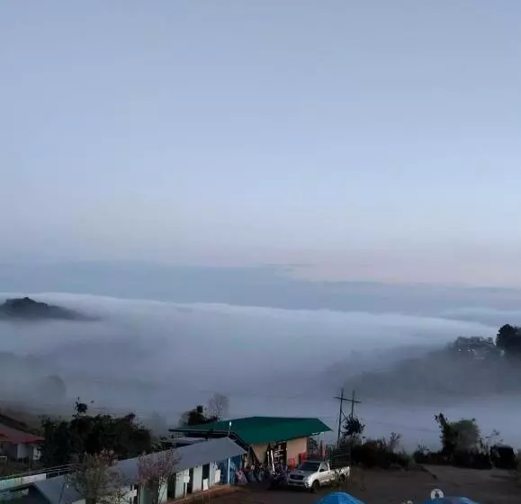 Hotelli Rai Saeng Tawan At Phu Thap Buek