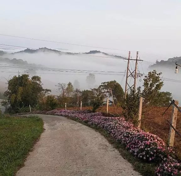 Hotelli Rai Saeng Tawan At Phu Thap Buek