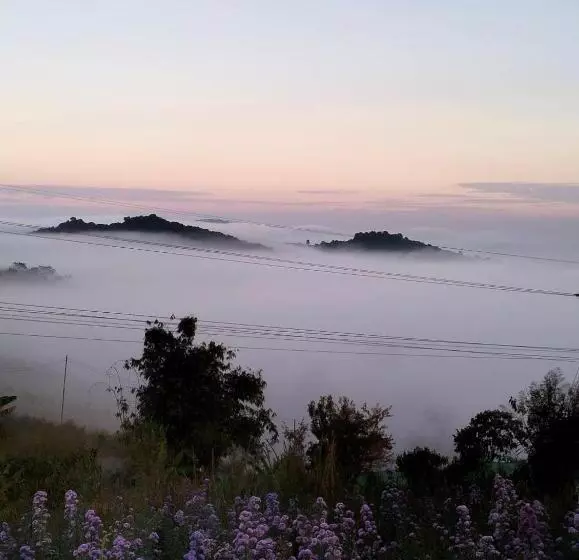 Hotelli Rai Saeng Tawan At Phu Thap Buek