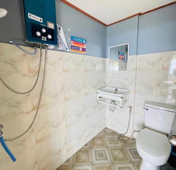 בית מלון כפרי Rai Saeng Tawan At Phu Thap Buek