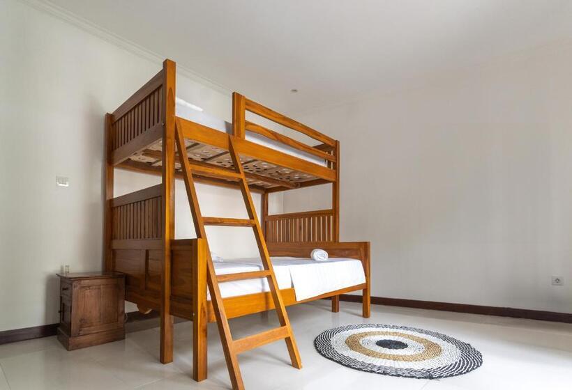 Пансион Villa Iva Canggu Bali