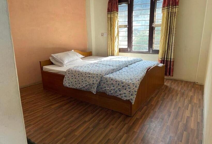 پانسیون Lake Forest Guest House And Restaurant