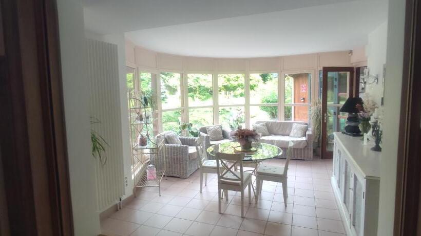 Pensiune Le Manoir De La Mantille   Plumetis