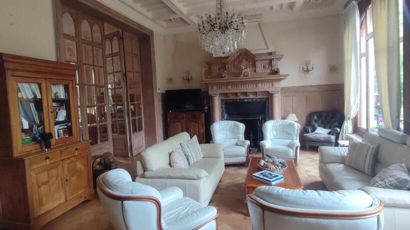 Pensiune Le Manoir De La Mantille   Plumetis