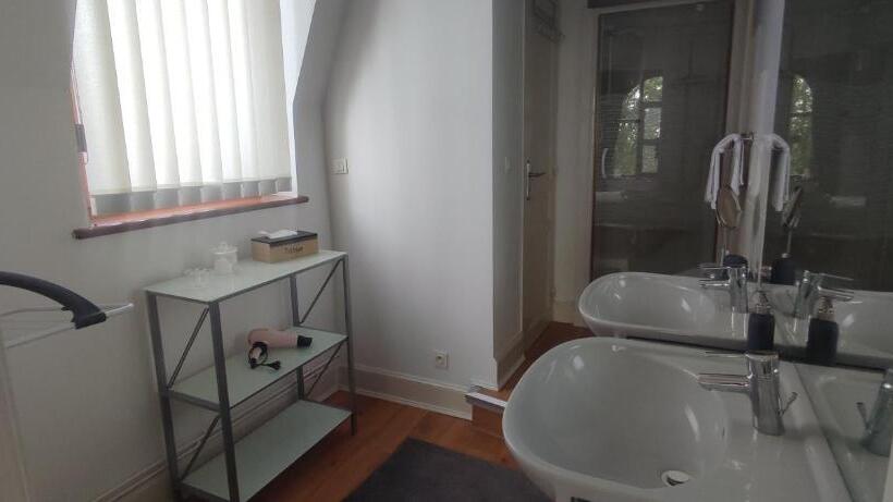 Pensiune Le Manoir De La Mantille   Plumetis