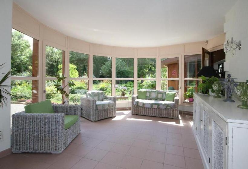 Pensiune Le Manoir De La Mantille   Plumetis