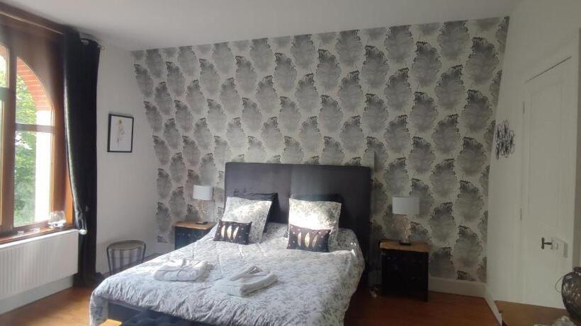 Pensiune Le Manoir De La Mantille   Plumetis