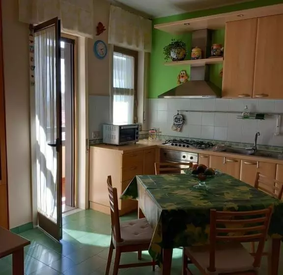 پانسیون Magnolia House