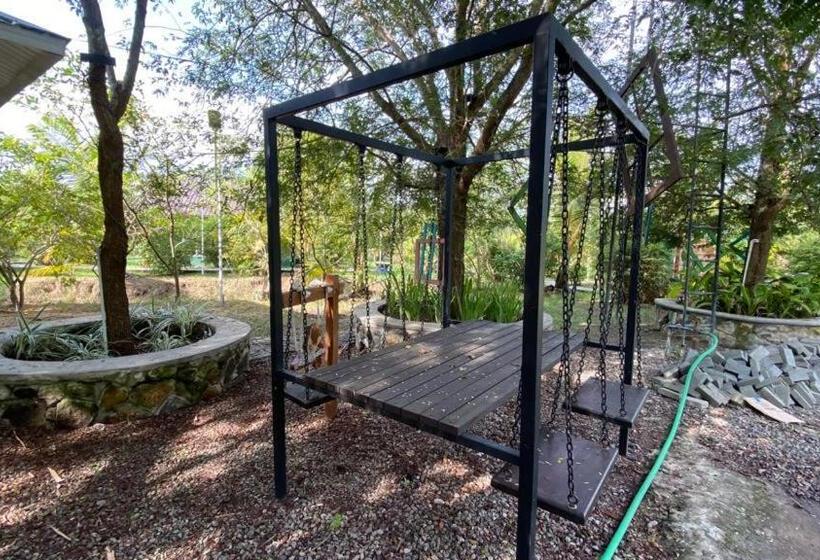 ペンション Suwa Arana Family Resort