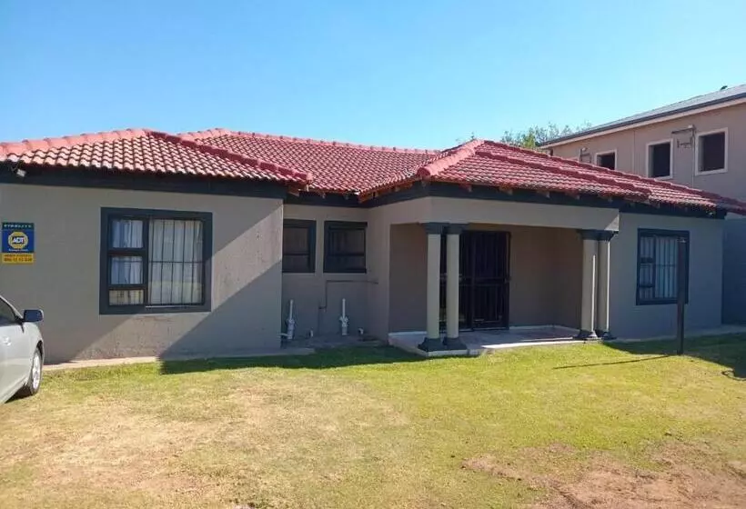 Majatalo Whizzy Lifestyle Lodge