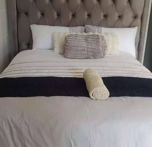 Majatalo Whizzy Lifestyle Lodge