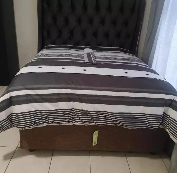 Majatalo Whizzy Lifestyle Lodge