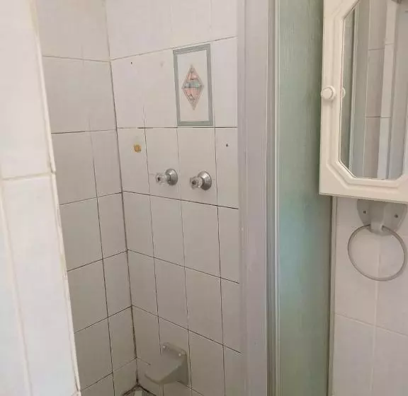 Majatalo Whizzy Lifestyle Lodge