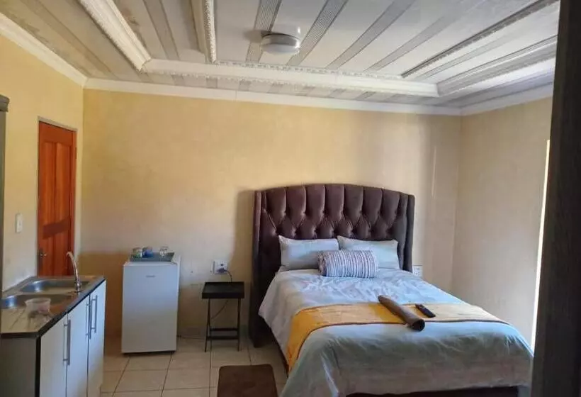 Majatalo Whizzy Lifestyle Lodge