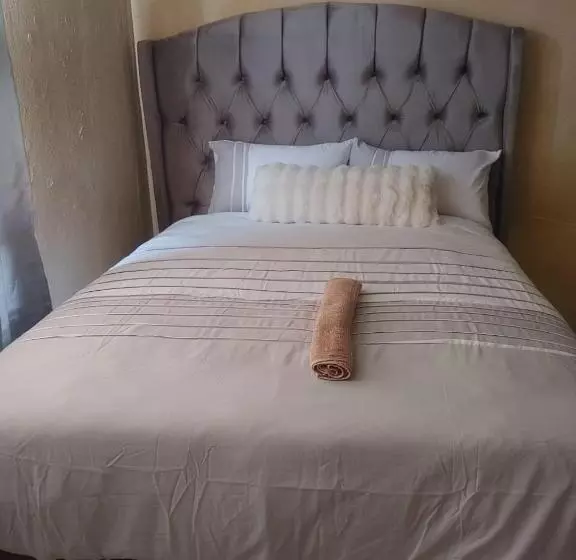 Majatalo Whizzy Lifestyle Lodge