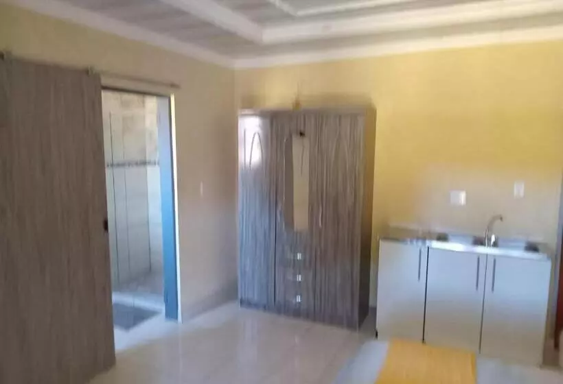 Majatalo Whizzy Lifestyle Lodge