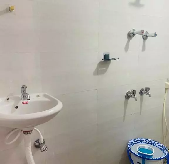 Majatalo Yogi Home Stay