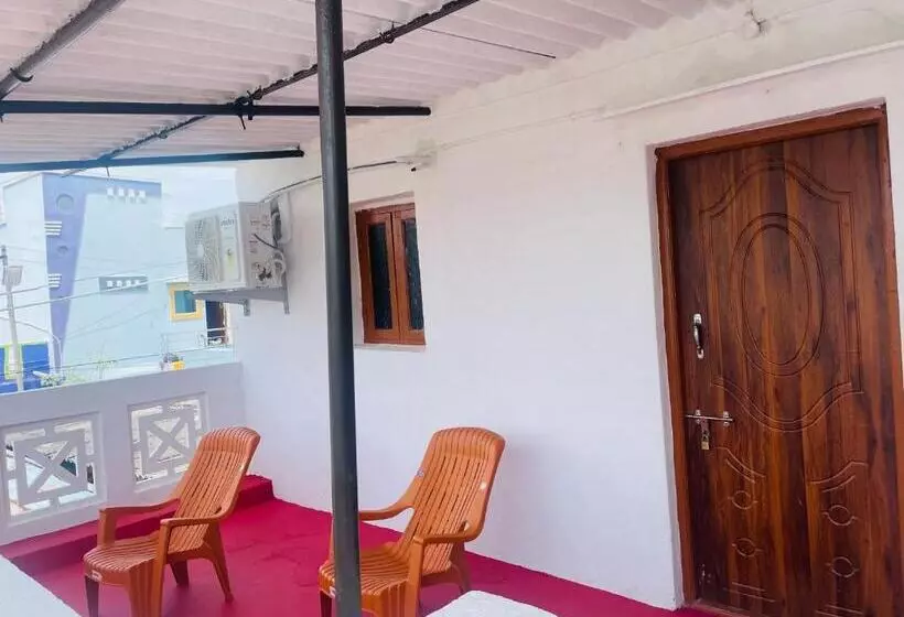 Majatalo Yogi Home Stay