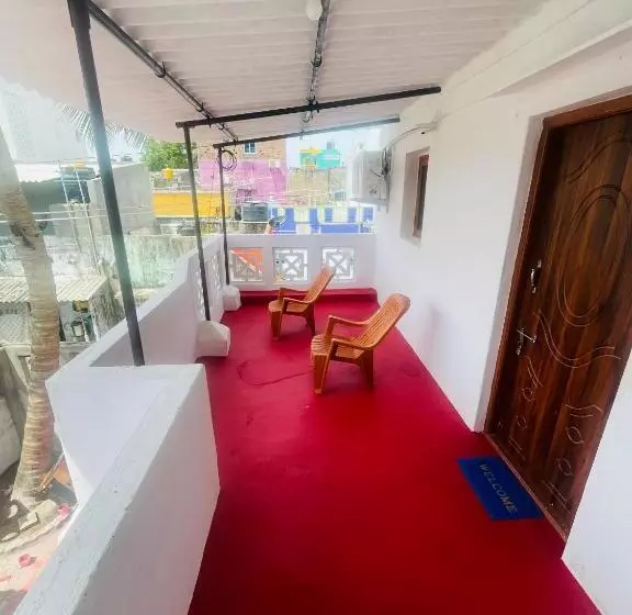 Majatalo Yogi Home Stay