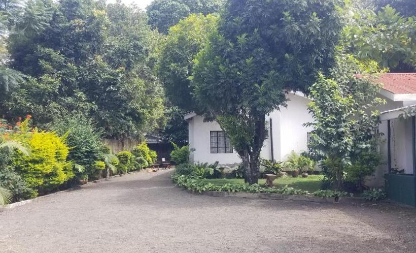 Safari Hostel Tanzania