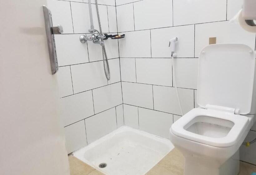 Safari Hostel Tanzania