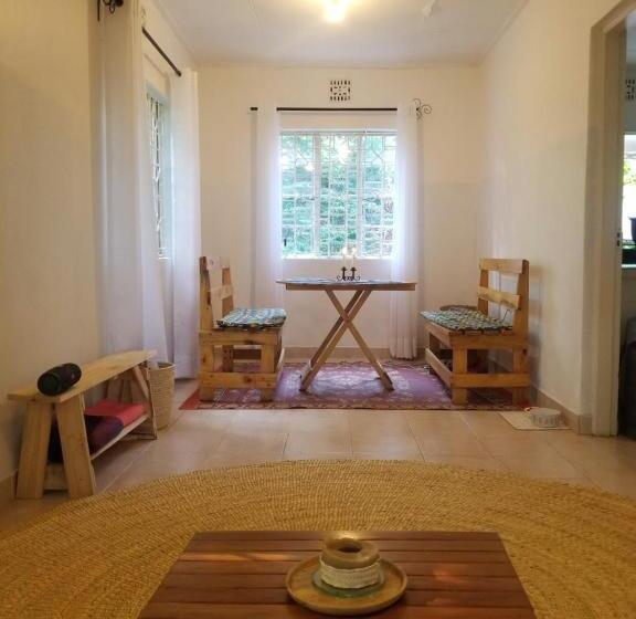 Safari Hostel Tanzania