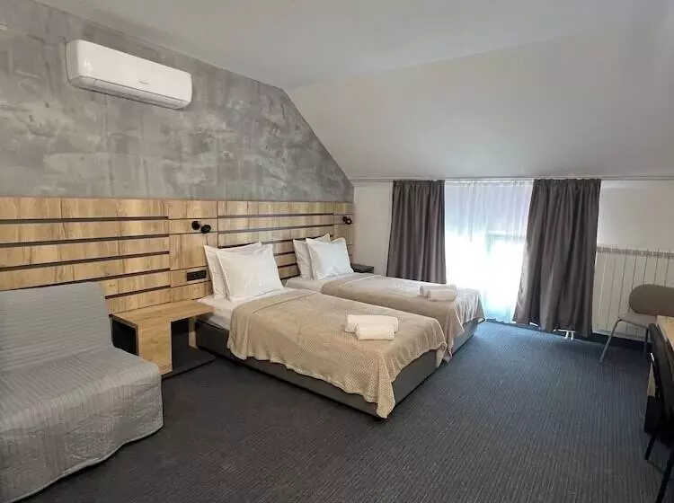 Sremsky Inn