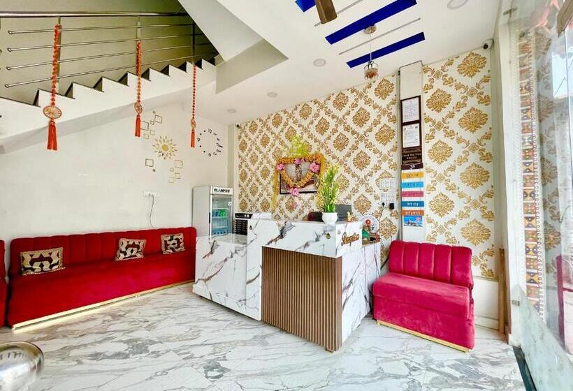 בית מלון כפרי Tirupati Inn ! Ujjain ! होटल तिरूपति इन తిరుపతి ఇన్ హోటల్ திருப்பதி இன் ஹோட்டல்fully Air Conditioned