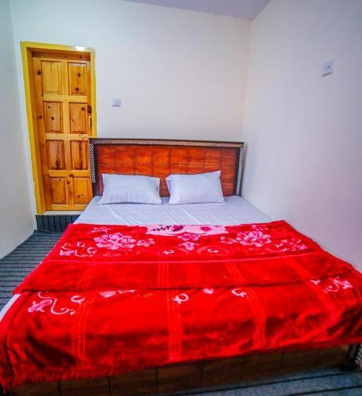 Yak Sarai Hotel & Restaurant