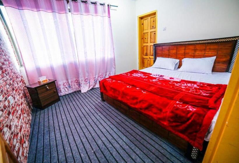 Yak Sarai Hotel & Restaurant