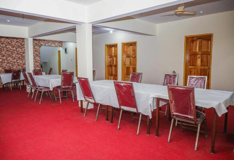 Yak Sarai Hotel & Restaurant