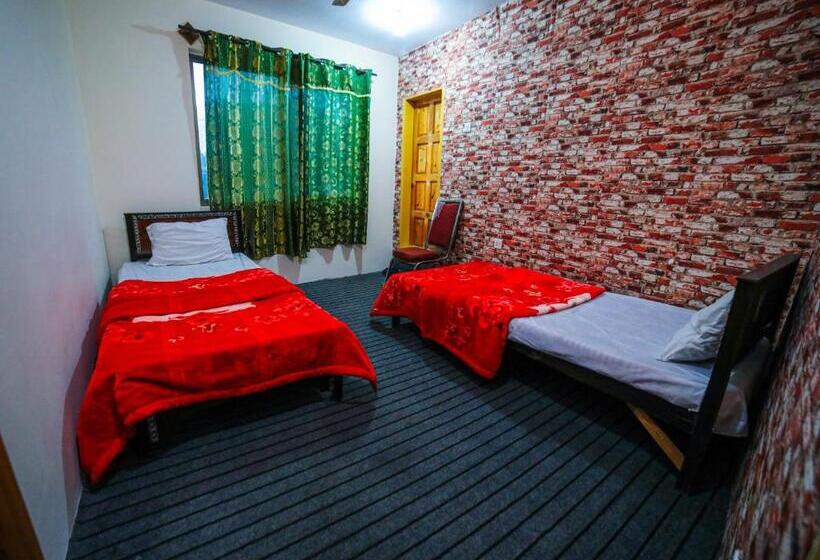 Yak Sarai Hotel & Restaurant