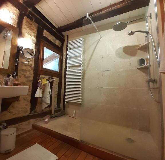 Bed and Breakfast Chambre Kiko Vue Sur Jardin Et Montagne Aurignac