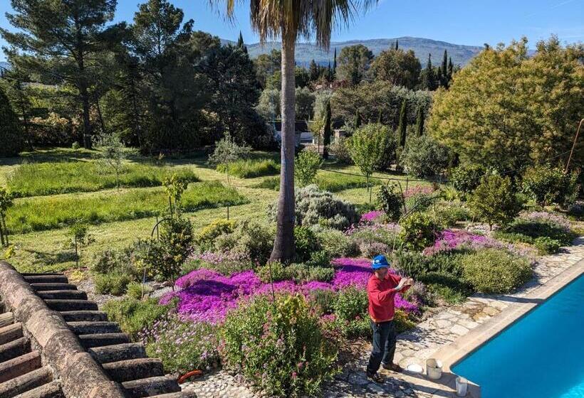 تختخواب و صبحانه La Méridienne