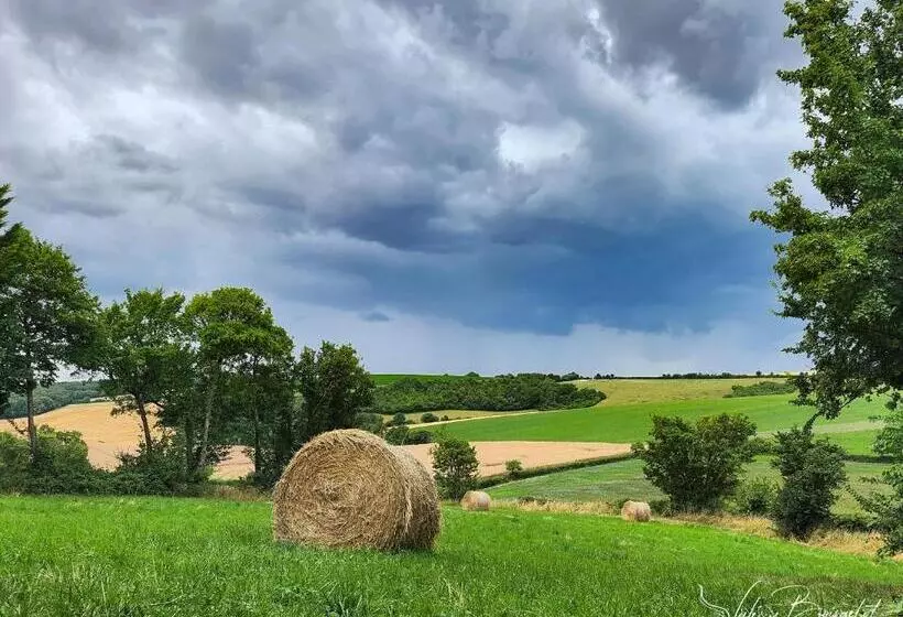 ベッドアンドブレックファースト Le Petit Pré