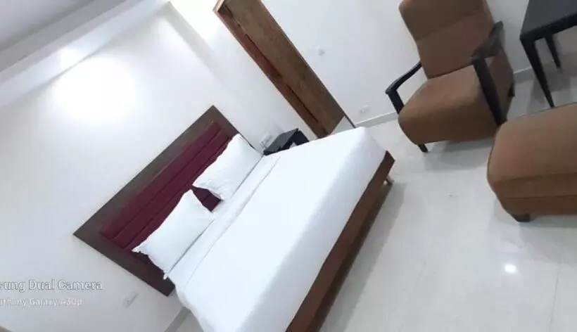 Aamiaismajoitus (B&B) R K Stay & Palace Near Ram Lalla Temple   800 Meter Ayodhya