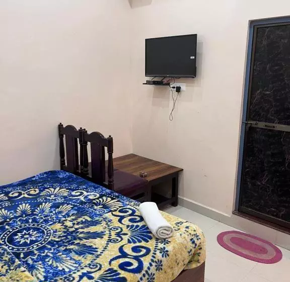 Aamiaismajoitus (B&B) R K Stay & Palace Near Ram Lalla Temple   800 Meter Ayodhya