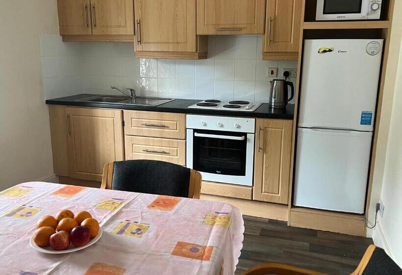 مبيت وإفطار The Coach House