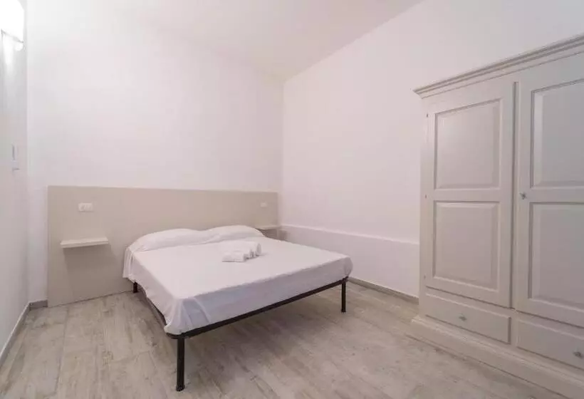 Brorent Michela Coastl Rooms