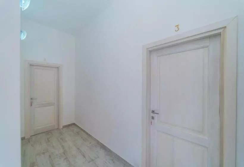 Brorent Michela Coastl Rooms