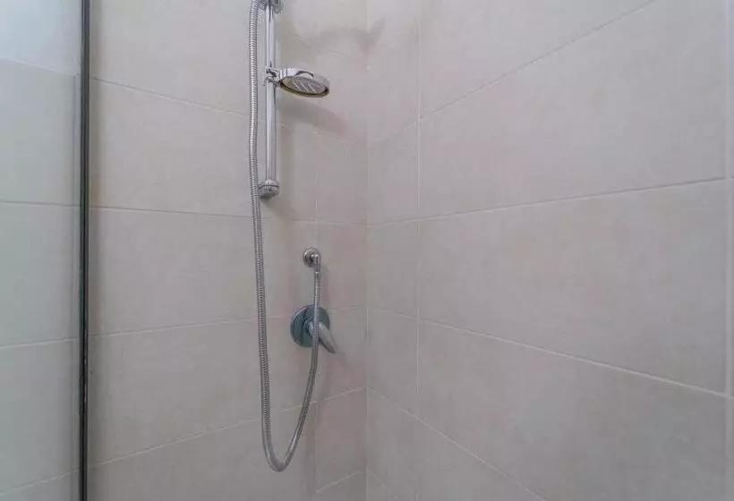 Brorent Michela Coastl Rooms