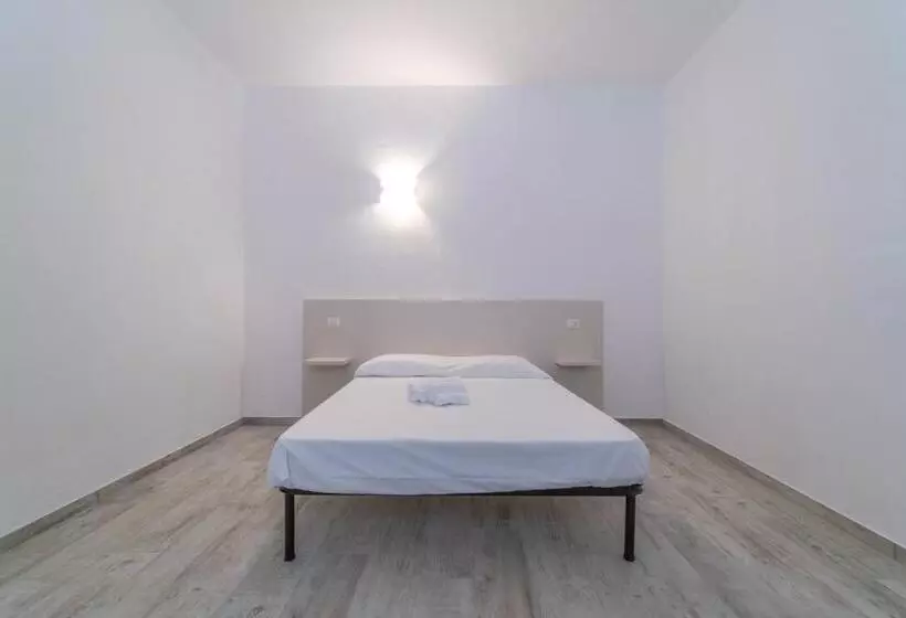 Brorent Michela Coastl Rooms