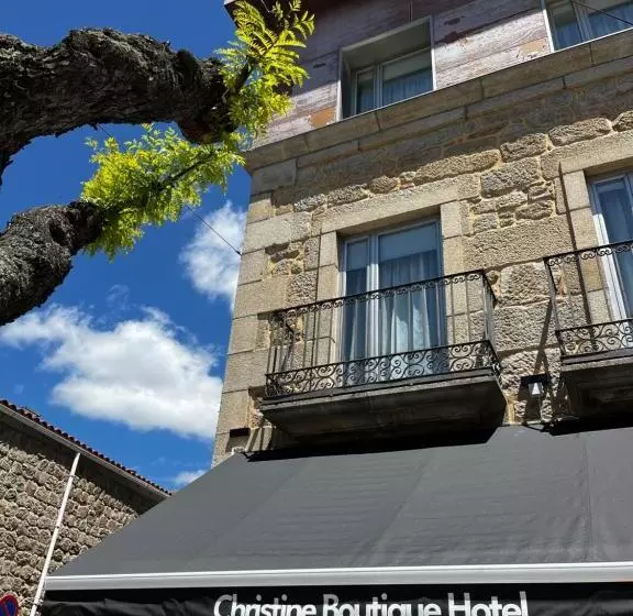 هتل Christine Boutique