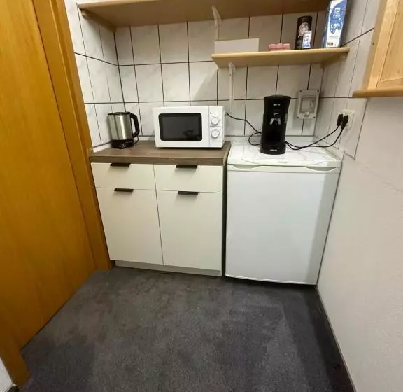 Hotelli Dorfschänke Kreuz