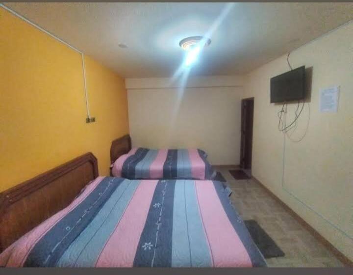 Hotel El Jardín De Los Lirios