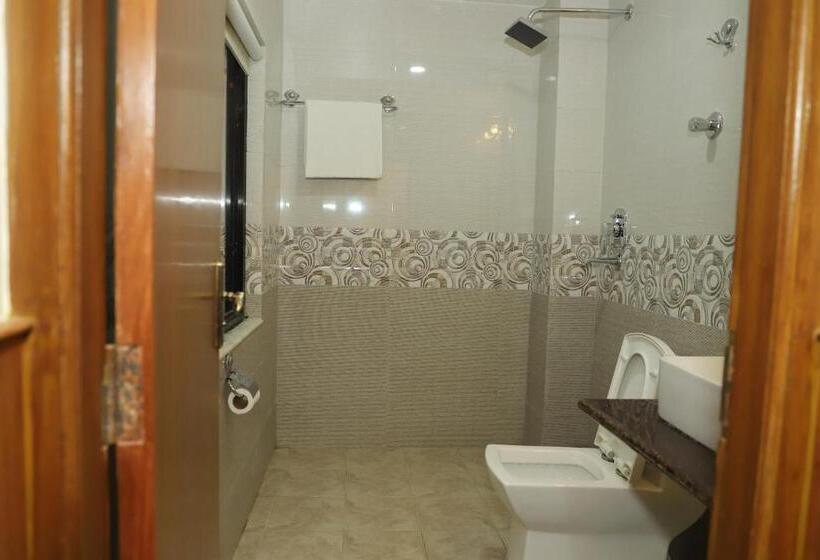 هتل Janajibika Pvt Ltd