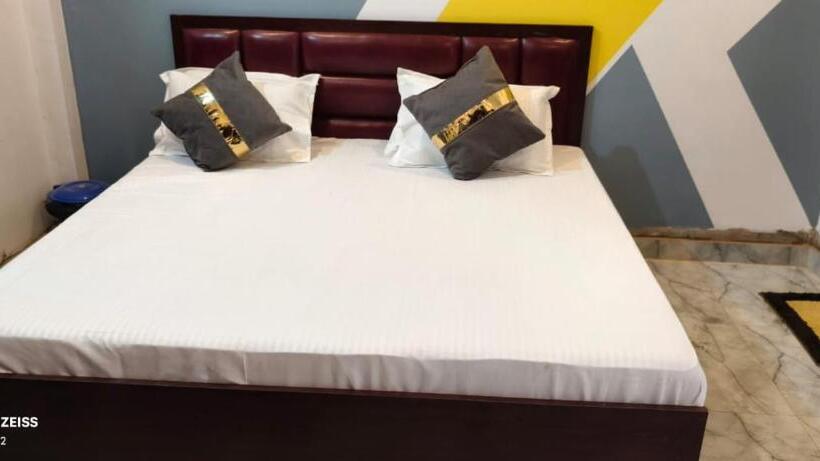 בית מלון כפרי Pranav Inn